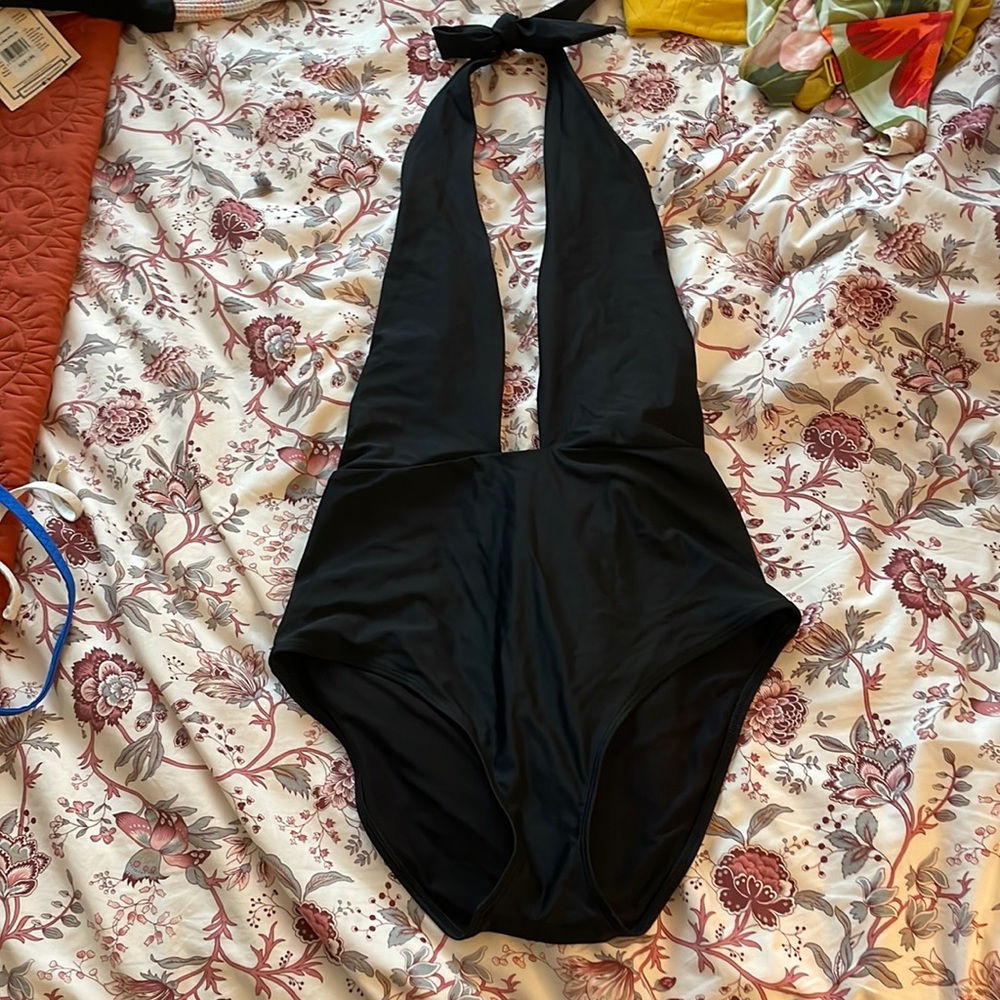 Aerie size m black one piece deep v bathing suit